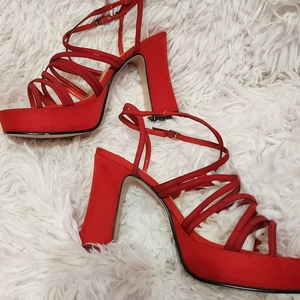 Flashy‎ block heel sandals